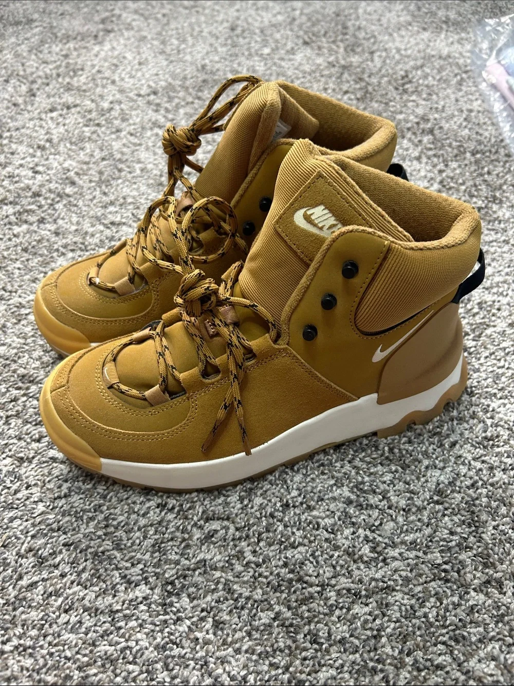 Nike women’s high